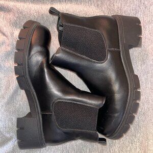Vepose New York Chunky Chelsea Boots Women’s Size 8.5 Black Lug Sole